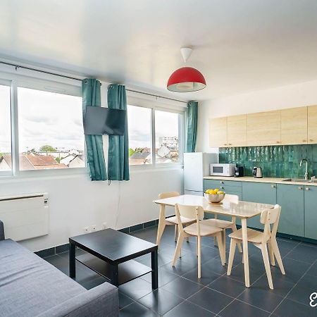 Escale-Marne Fr - 202 - Free Parking - Free Luggage Storage - All Equipped - Linen Included - Washing Machine - 10Mn Walk Metro 8 - Rer A - Panoramic View - From 1 To 14 Guests Maisons-Alfort Luaran gambar