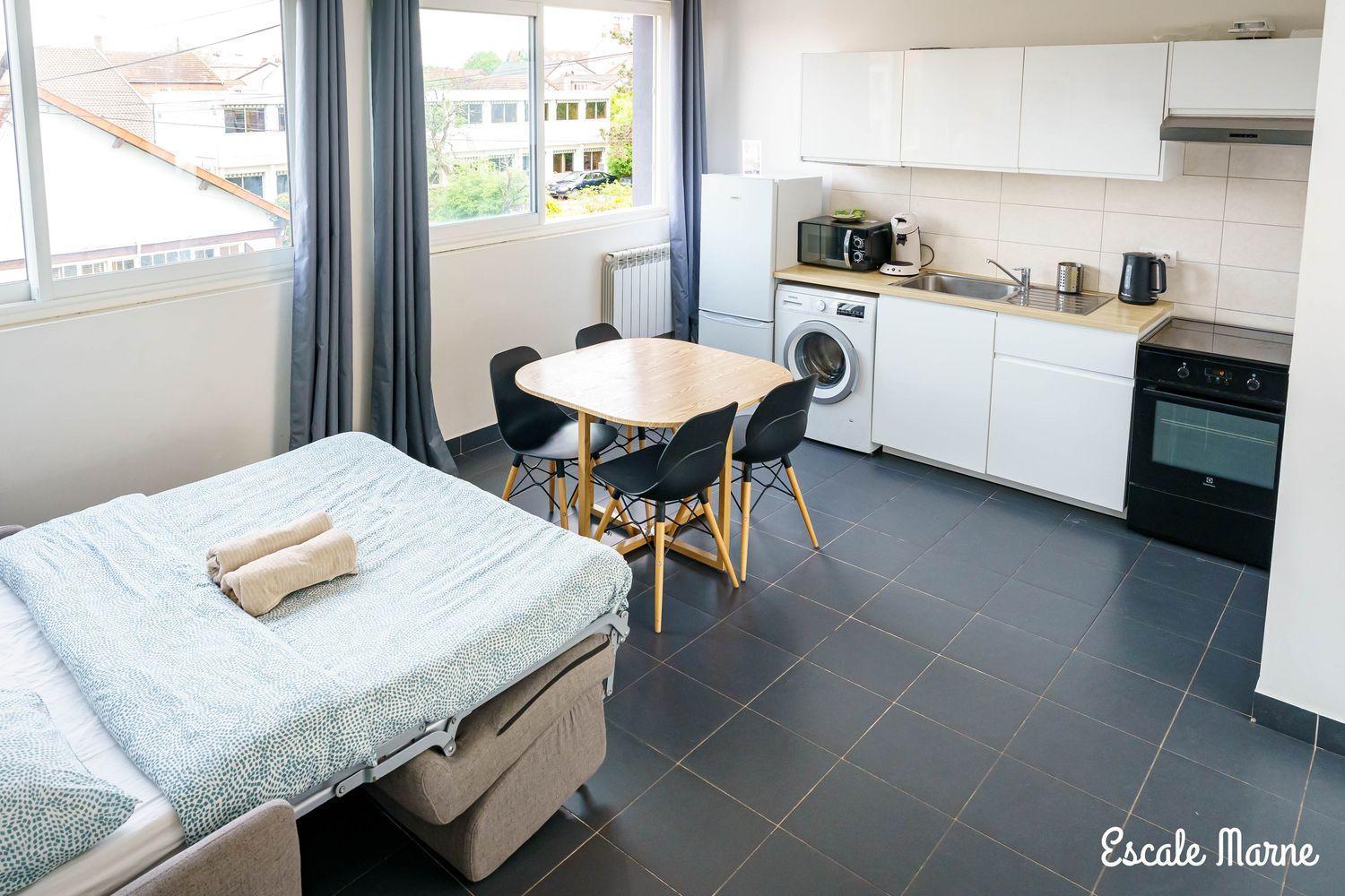 Escale-Marne Fr - 202 - Free Parking - Free Luggage Storage - All Equipped - Linen Included - Washing Machine - 10Mn Walk Metro 8 - Rer A - Panoramic View - From 1 To 14 Guests Maisons-Alfort Bilik gambar