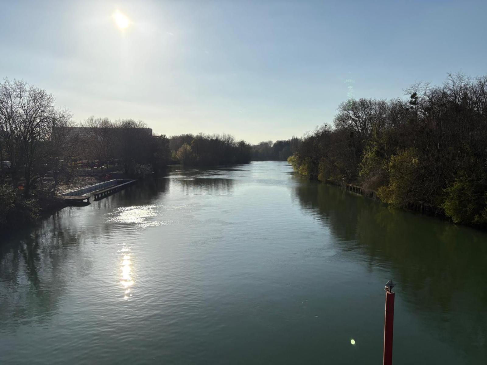 Escale-Marne Fr - 202 - Free Parking - Free Luggage Storage - All Equipped - Linen Included - Washing Machine - 10Mn Walk Metro 8 - Rer A - Panoramic View - From 1 To 14 Guests Maisons-Alfort Luaran gambar